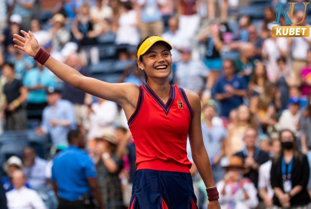 Top 4 US Open: Ngôi sao quần vợt Emma Raducanu